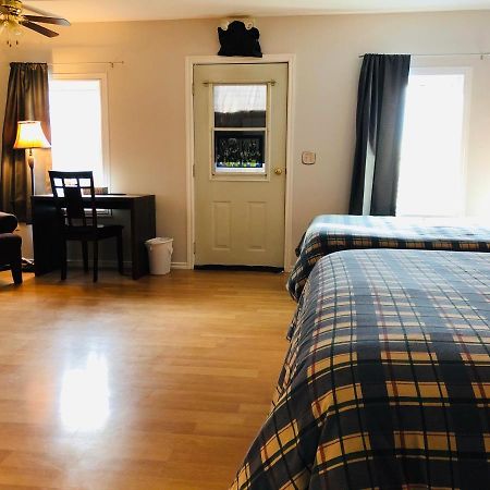 Downtown Whitehorse 2 Bedroom House Exterior photo