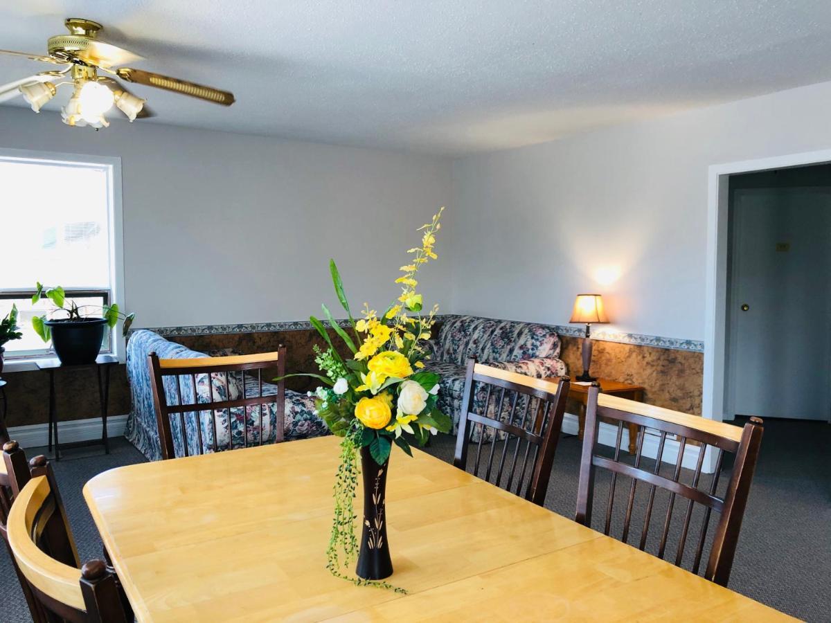 Downtown Whitehorse 2 Bedroom House Exterior photo